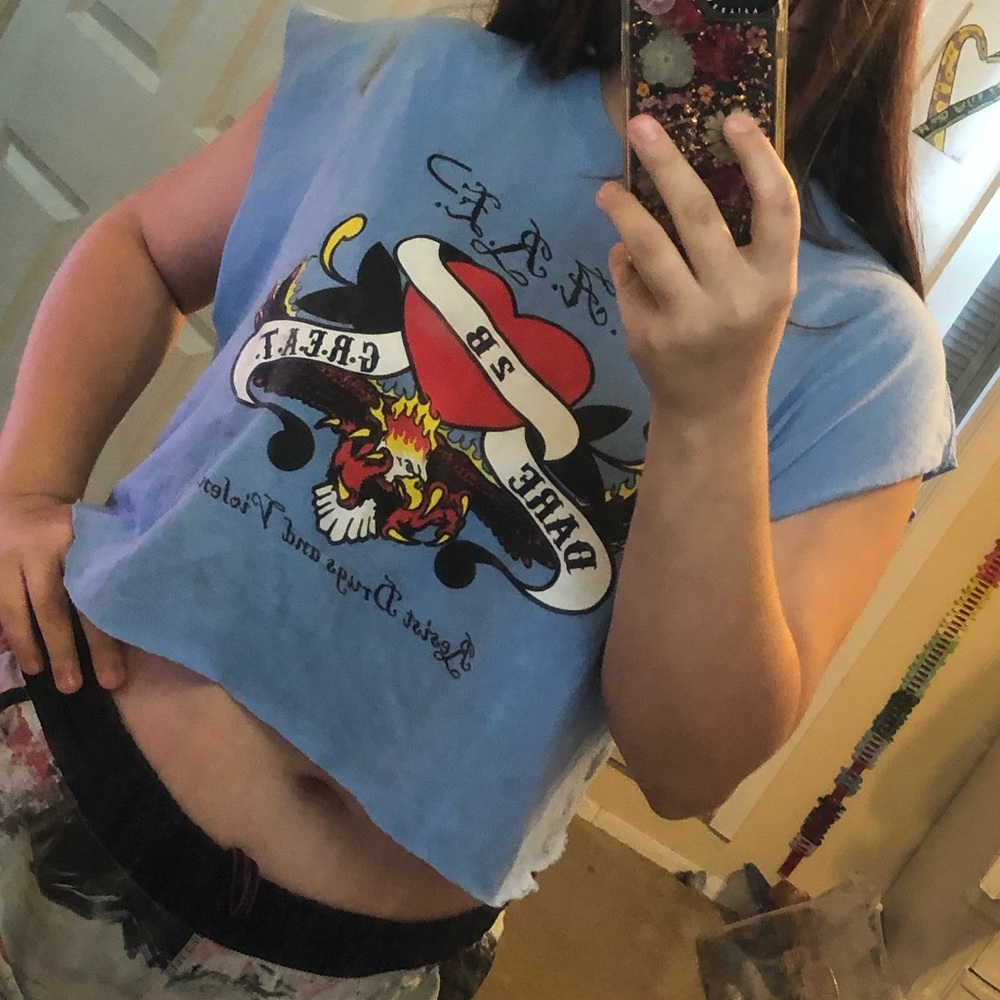 Retro DARE crop